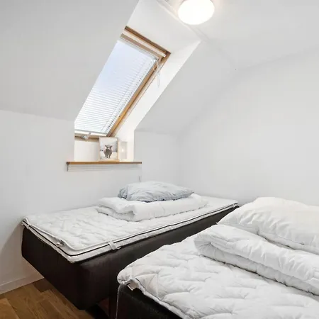 Apartment Sverkel - 100m From The Sea By Interhome