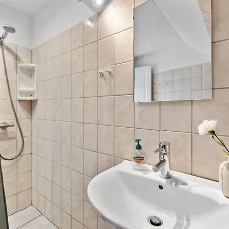 Apartment Sverkel - 100m From The Sea By Interhome Allinge-Sandvig