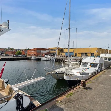 Daire Sverkel - 100m From The Sea By Interhome *